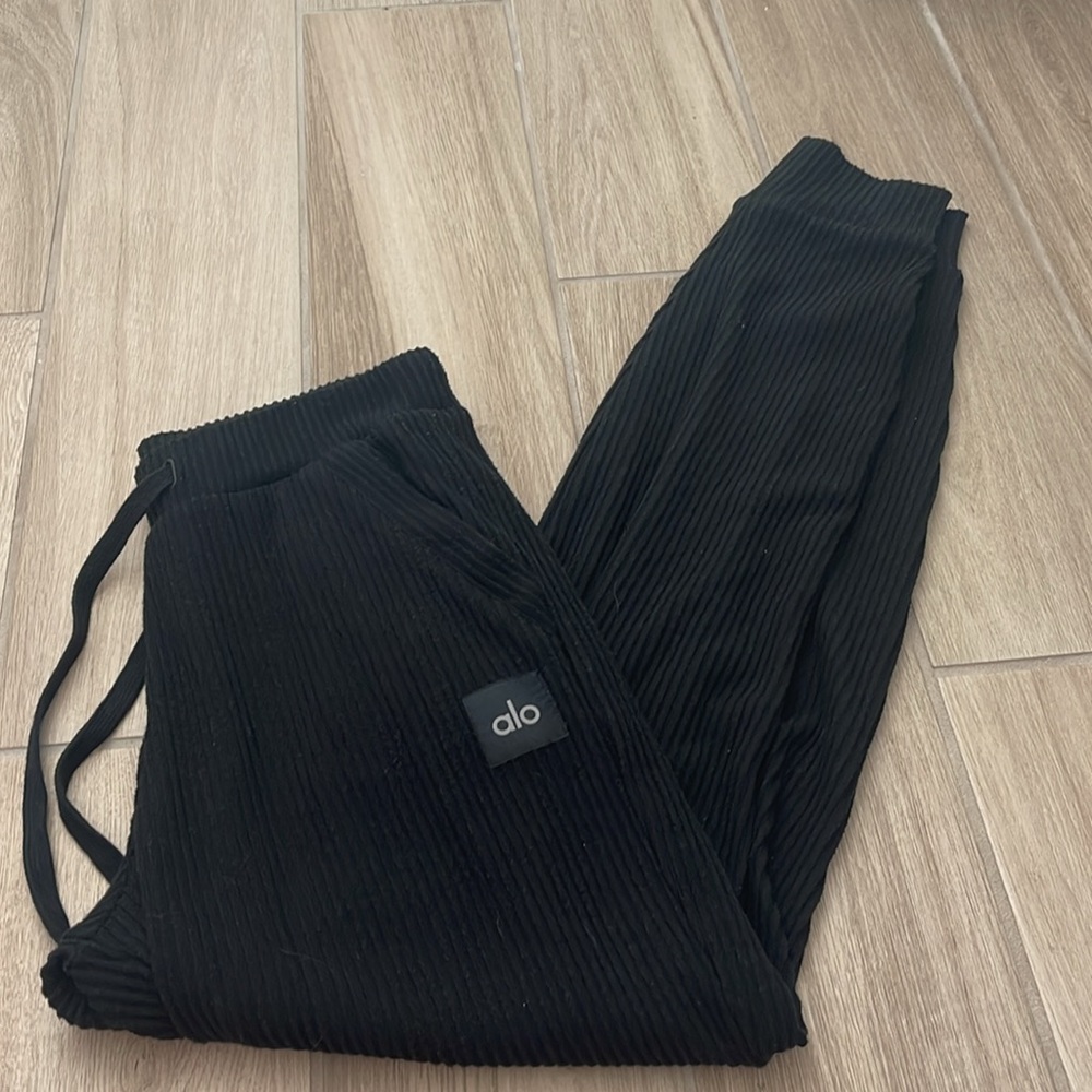 ALO YOGA Muse Ribbed HR Sweatpants Black Sz S - Picture 4 of 8